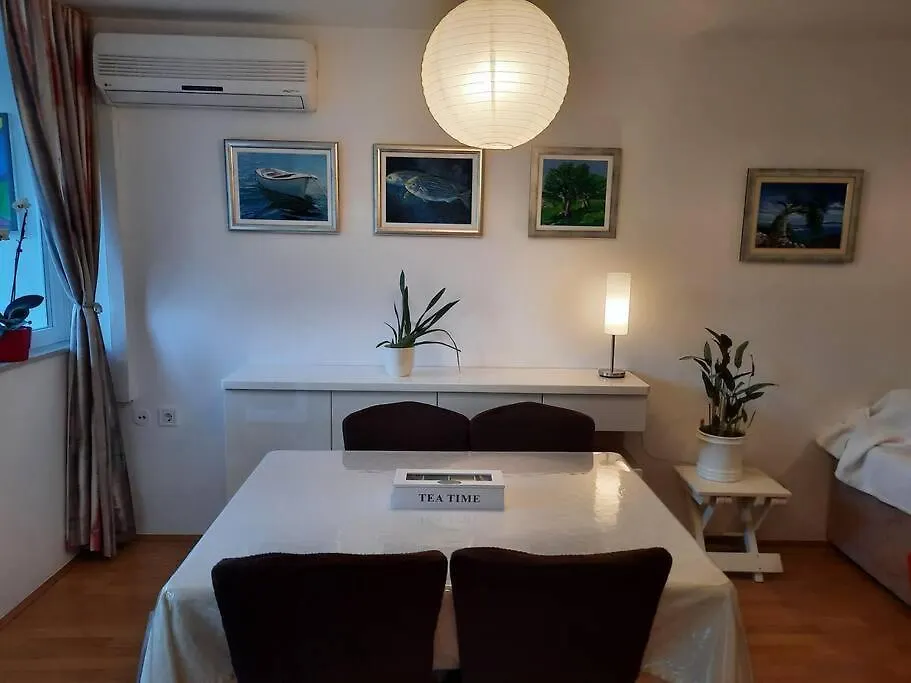 Apartment Dade Split 0*,  Croatia